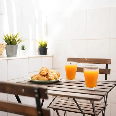 By Glodeko Homes דירה *